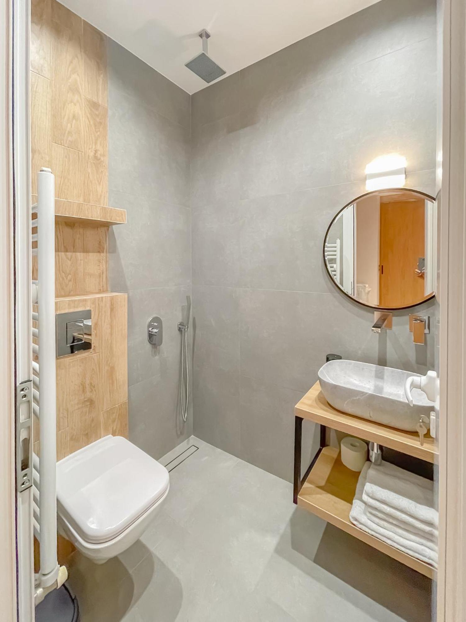 Apartment Stylish City Center Apartment By Ndk *
