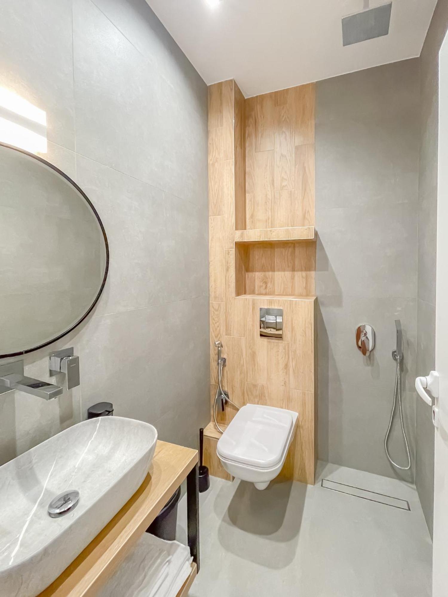 Stylish City Center Apartment By Ndk Apartment